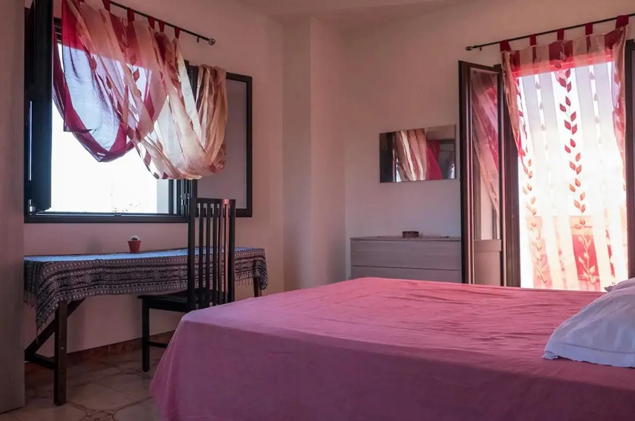 Villa Josie 0*, كامبوفيليتْشّي دي روتْشّي