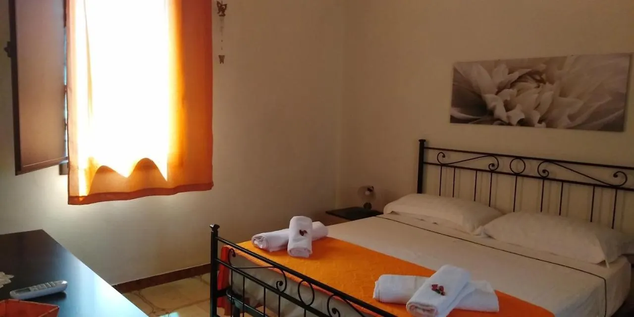 Villa Josie 0*, كامبوفيليتْشّي دي روتْشّي